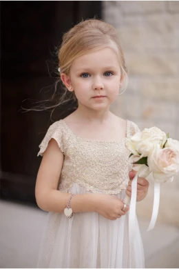 Vestido Renda e Tule